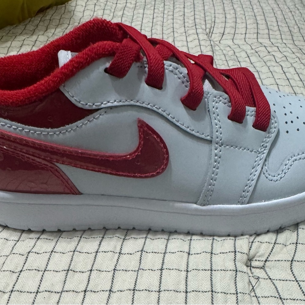 Kids new Jordan’s (unniversal)